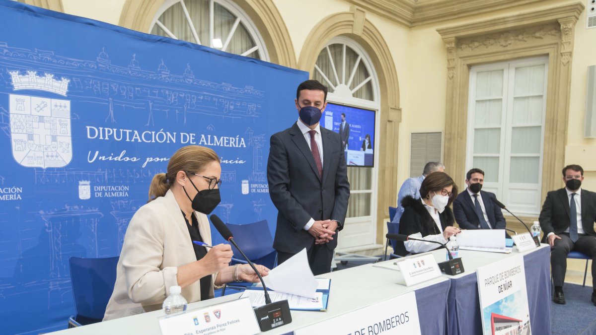 Firma del convenio de colaboración.