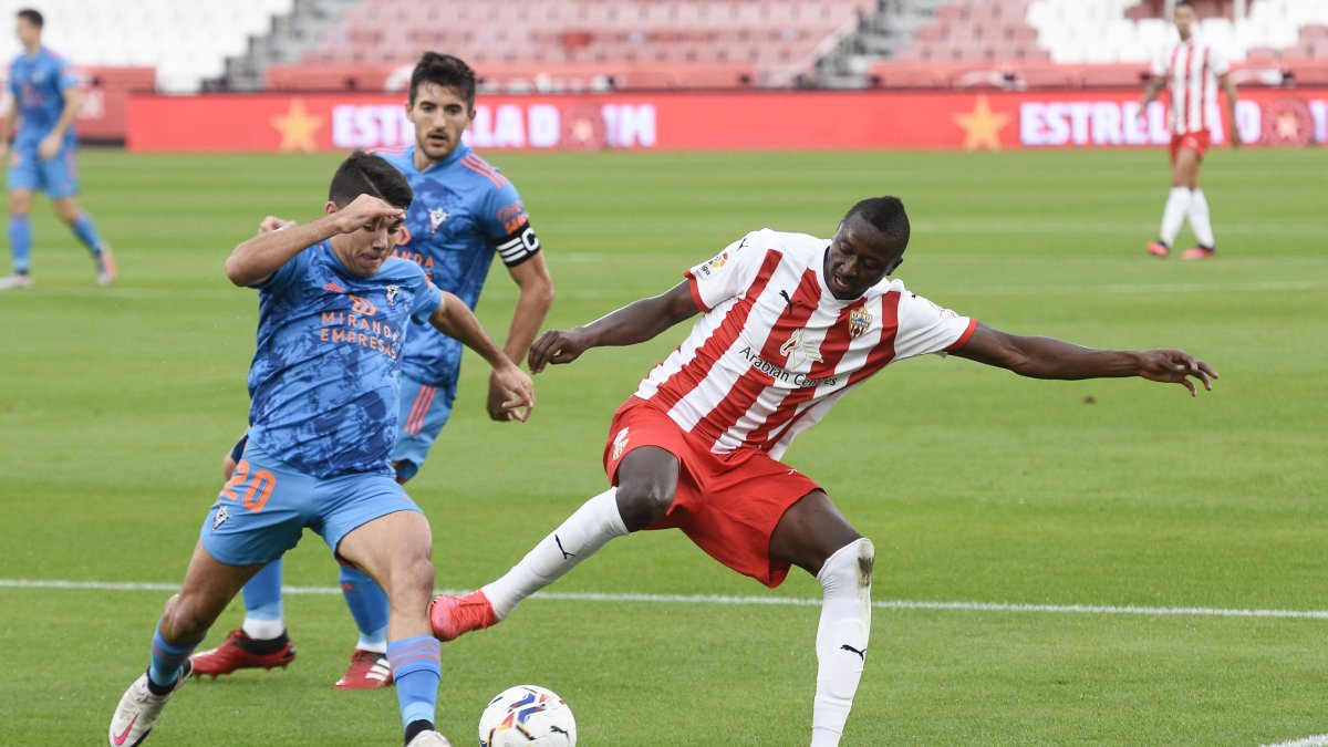 Umar Sadiq es el máximo goleador y el que más minutos lleva.
