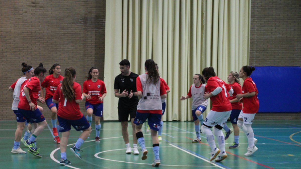 Las jugadoras celestes están listas para ganar en casa.
