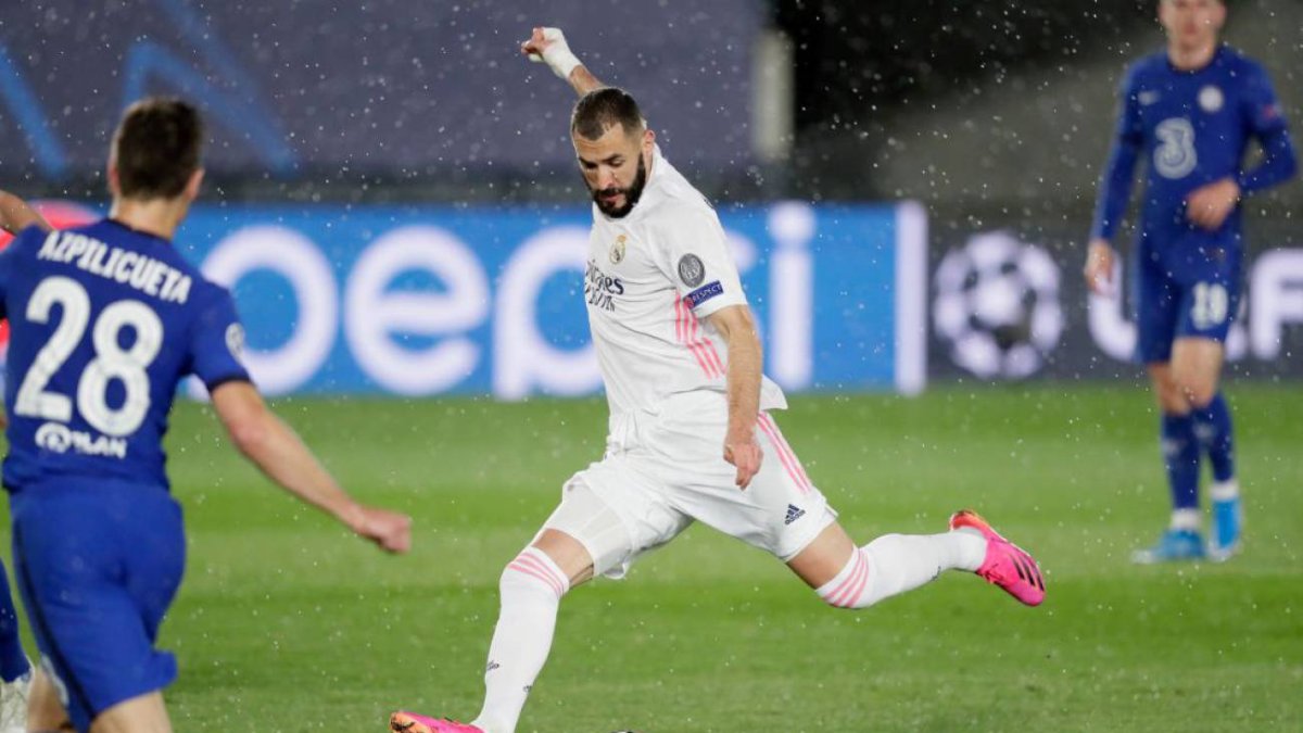 Benzema, durante el partido contra el Chelsea.