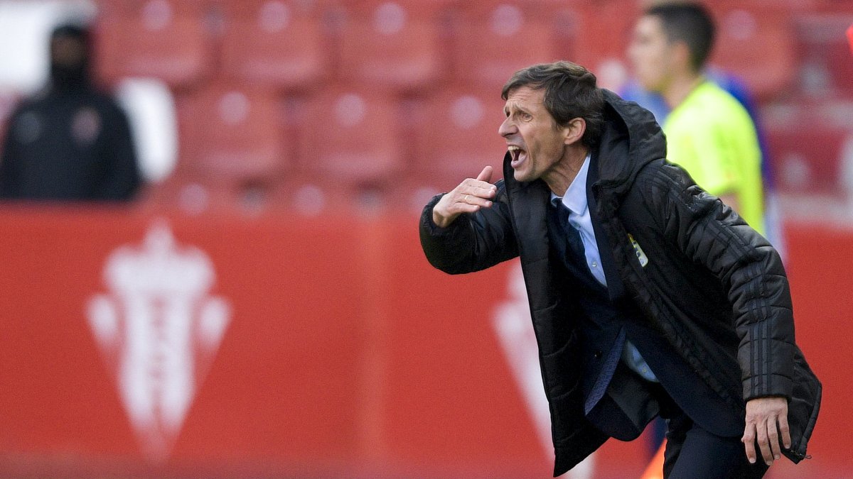 Ziganda, entrenador del Real Oviedo, elogia al Almería y a Rubi.