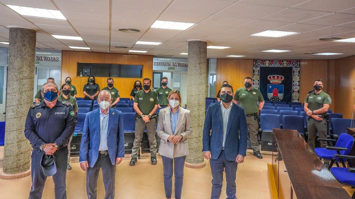 El acto de bienvenida a los trece nuevos trabajadores.