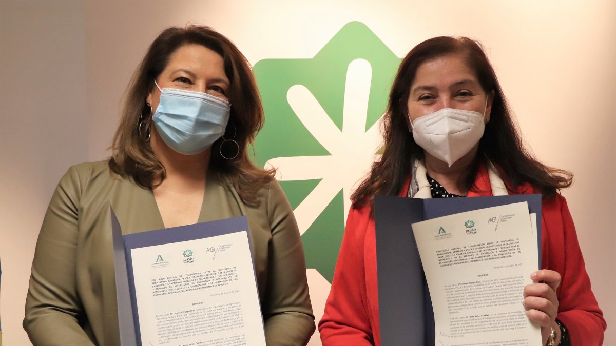 Firma del protocolo con la Academia Andaluza de Gastronomía.