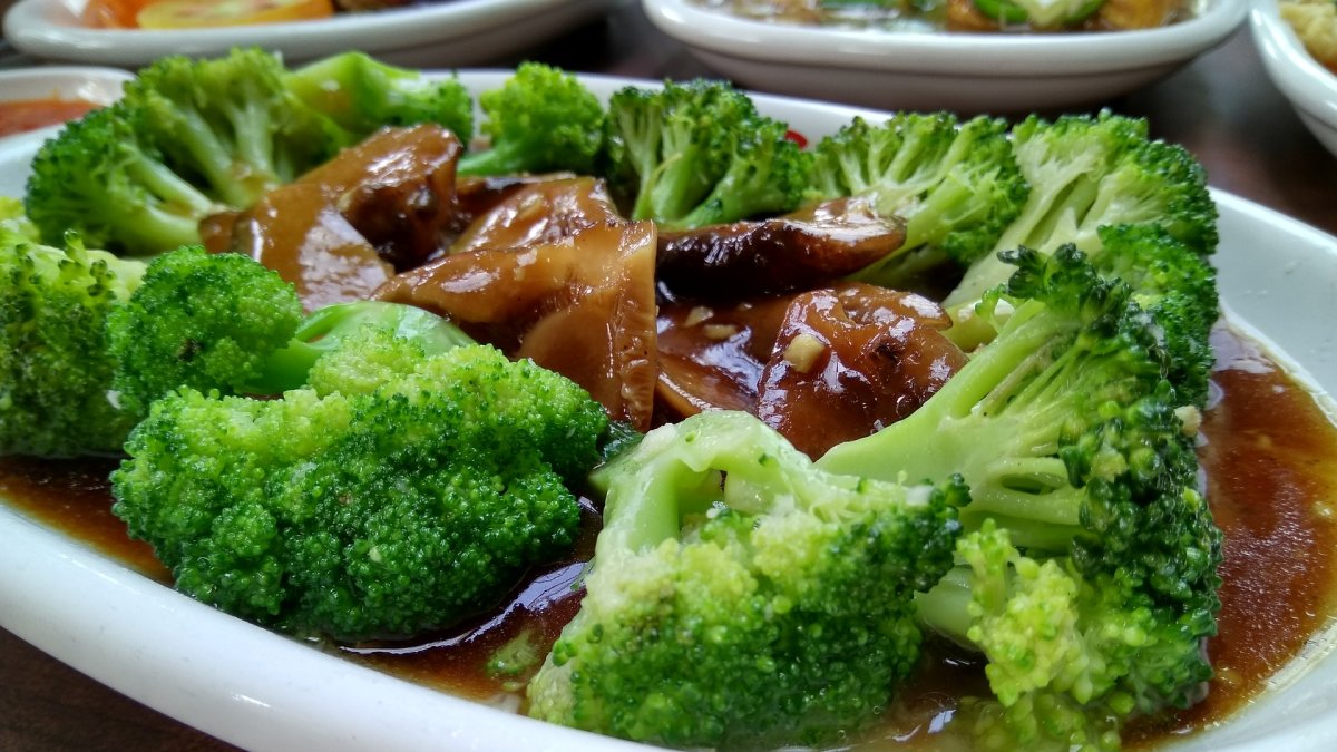 Brócoli con setas.