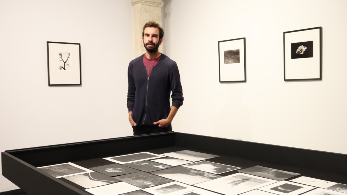 Pablo López imparte talleres teóricos y prácticos en los que la fotografía se pone en relación con otras disciplinas.