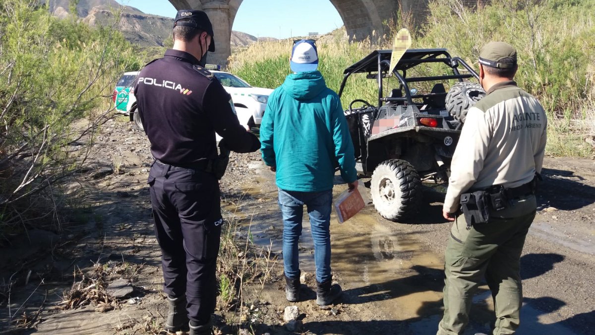 El operativo se estableció en una zona donde se habían detectado un aumento de vehículos a motor.