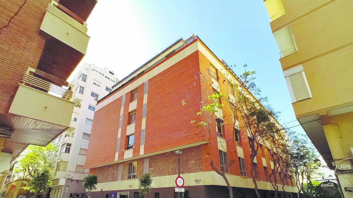 Edificio del antiguo sanatorio Virgen del Mar