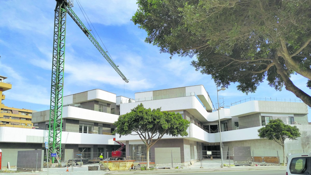 Exterior del edificio del Tercer Sector aún en obras