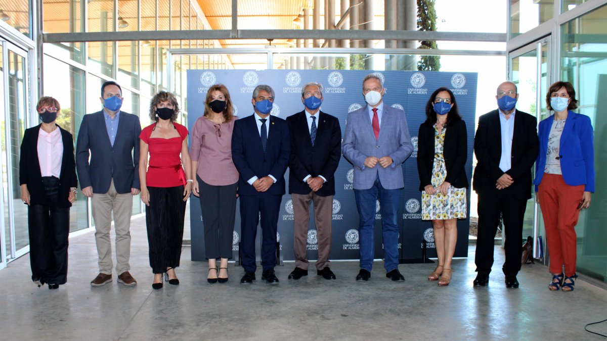 La UAL recibe el respaldo de la Junta de Andalucía en su solicitud para la implantación del Grado de Medicina.