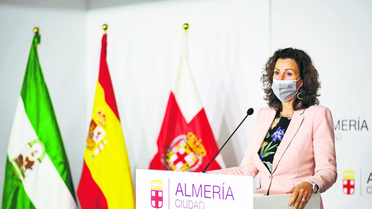 María del Mar Vázquez, concejal de Presidencia y portavoz del equipo de Gobierno