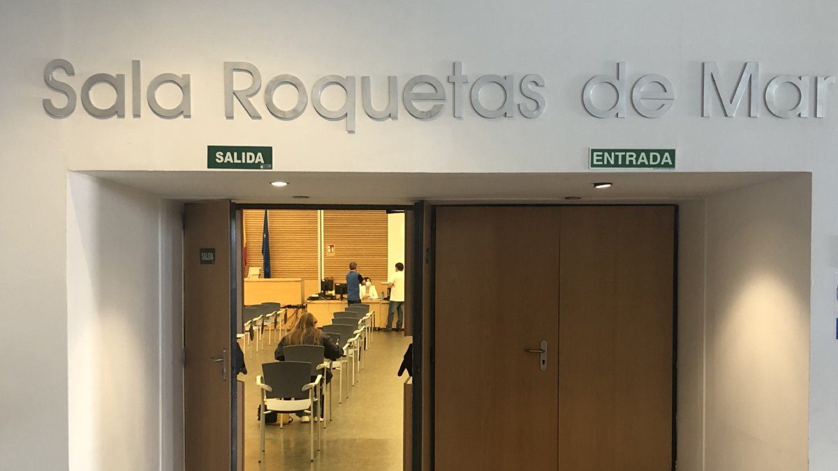 Acceso a la sala de vistas