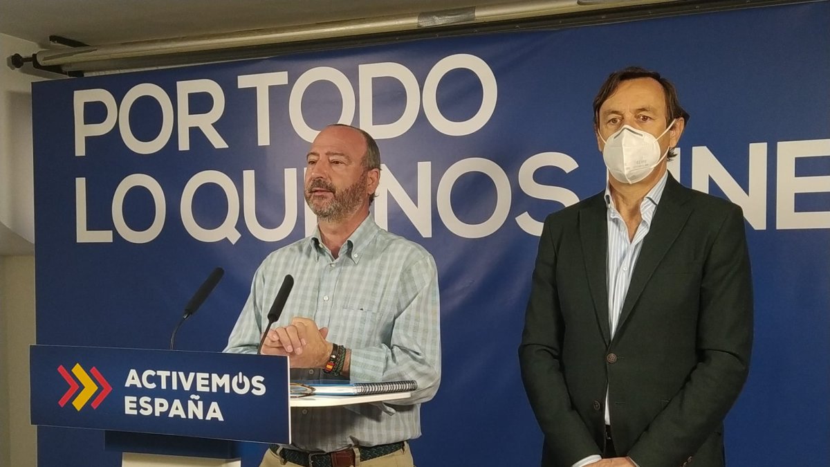 Luis Rogelio Rodríguez-Comendador y Rafael Hernando.