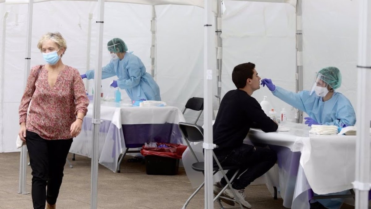 Los casos activos siguen en descenso en la provincia.