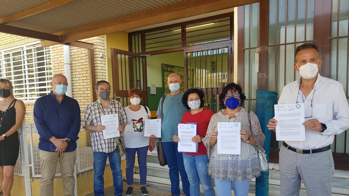 Miembros de la plataforma en su presentación, este miércoles.