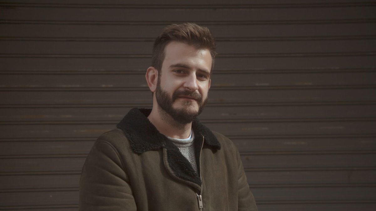 Luis Sánchez Martínez compagina la producción de proyectos audiovisuales con la escritura (Foto: Ana Cayuela).