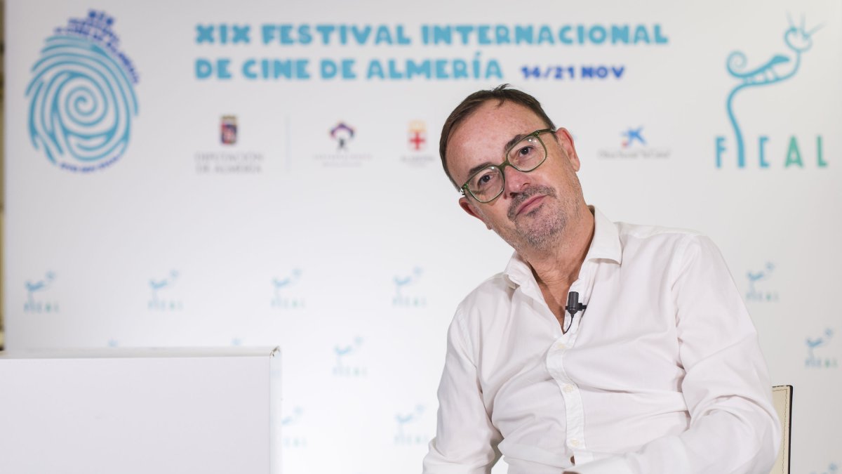 Manuel Martín Cuenca será el gran protagonista del curso sobre dirección.