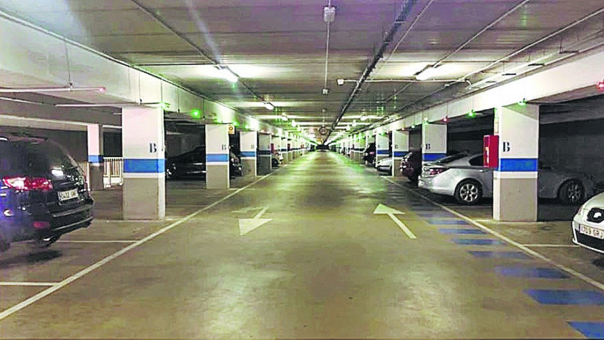 Interior del aparcamiento de Padre Méndez