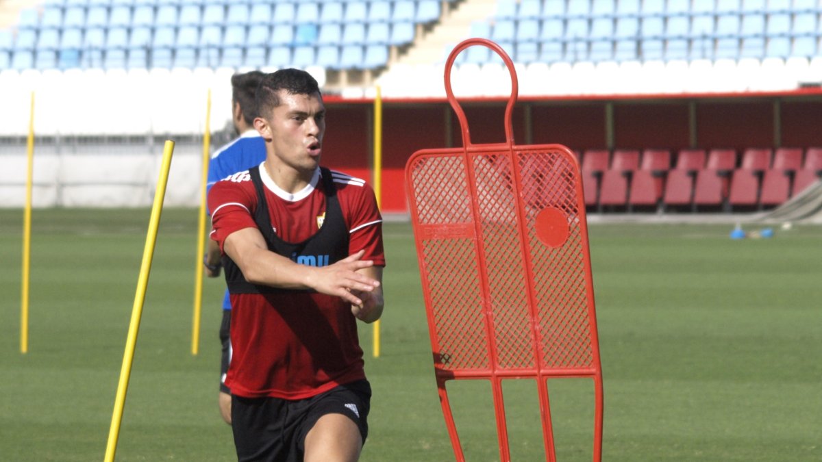 Yanis Rahmani en un entrenamiento con el Almería en 2019.