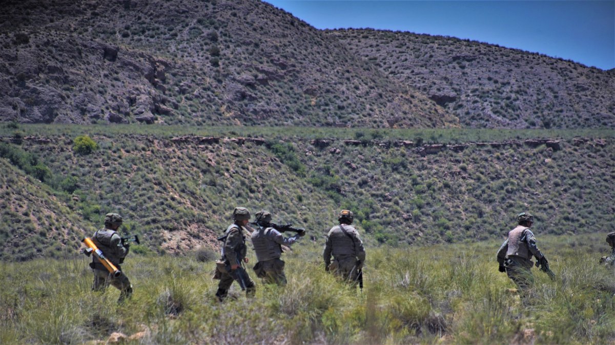 Despliegue de legionarios en el campo de maniobras