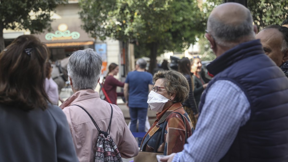 La mascarilla en exteriores sigue como hasta ahora.