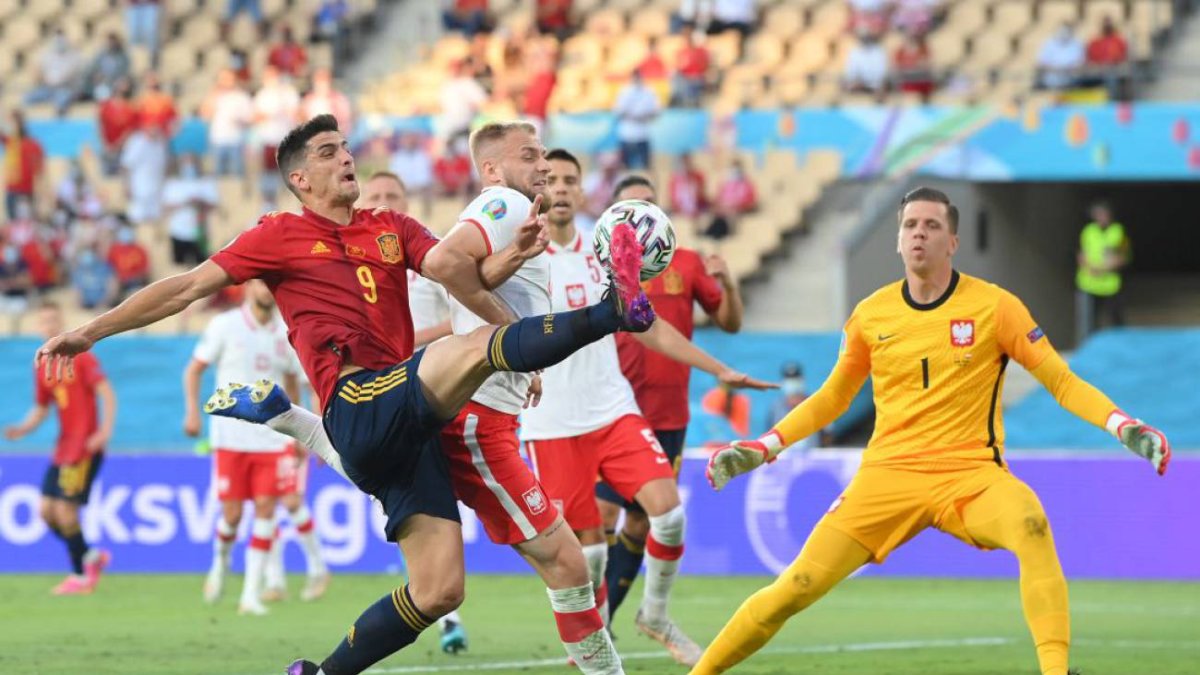 España tira de la calculadora para pasar a octavos.