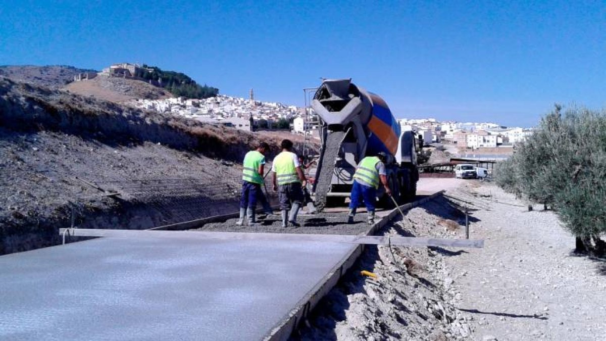 Carmen Crespo confía en que las primeras obras en caminos de las ocho provincias se inicien a partir de septiembre.