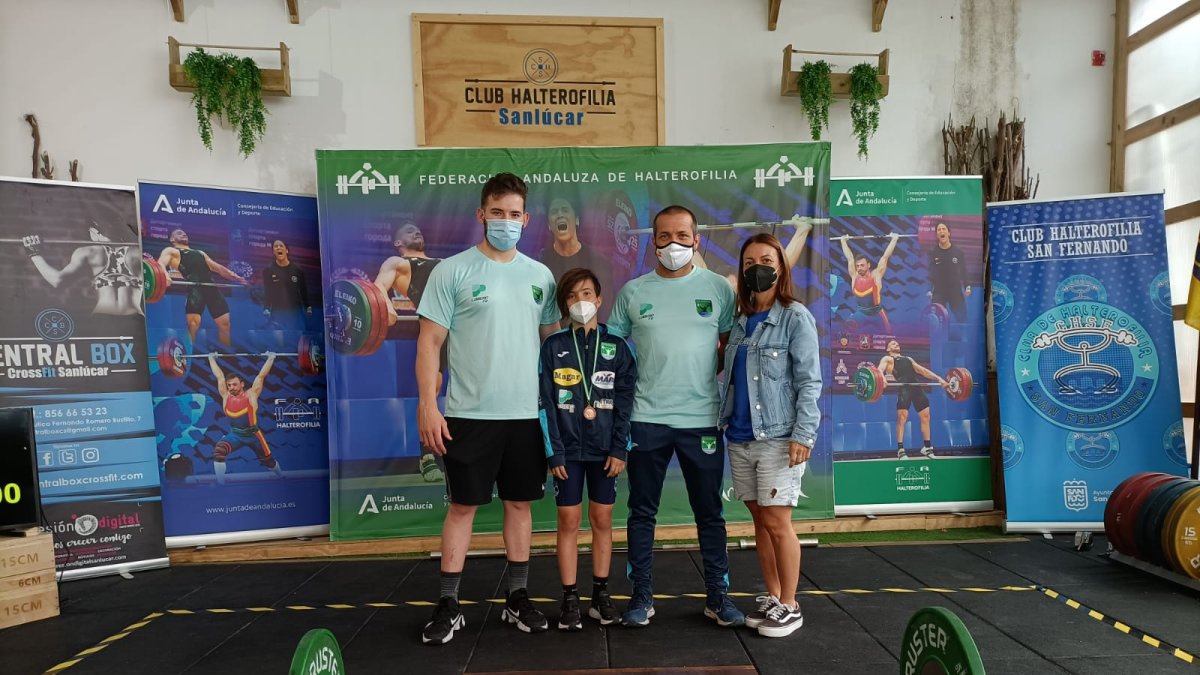 Foto con una de las promesas del deporte en El Ejido.