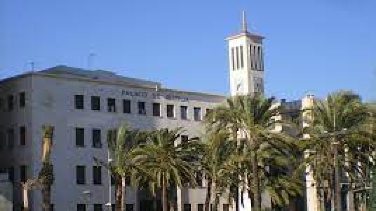Edificio de la Audiencia Provincial de Almería.