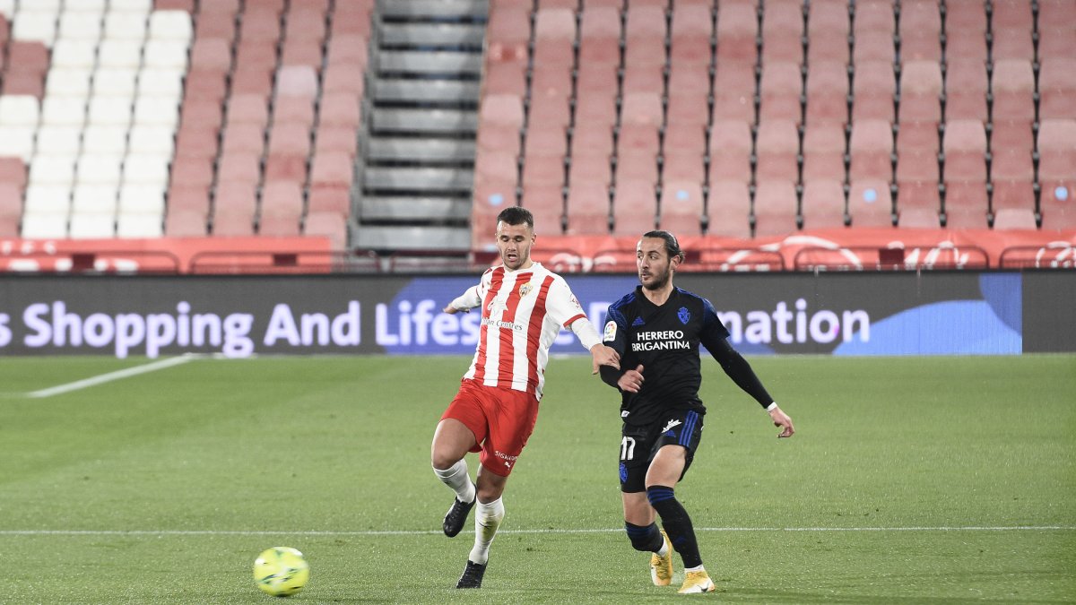 Ager Aketxe firmó con el Almería hasta junio de 2022.
