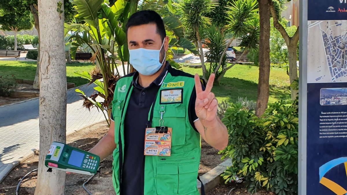 José Francisco Ibáñez, ha repartido el \'Sueldazo\' en Viator.