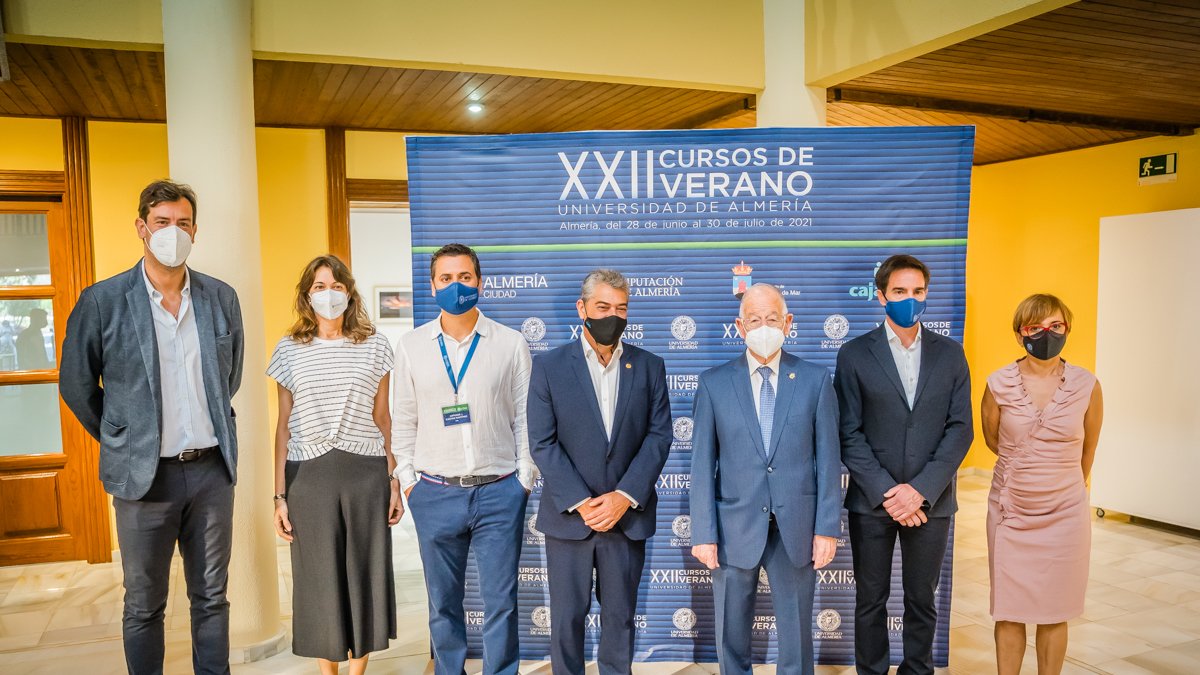 Un momento en la inauguración de los cursos de verano de la UAL.