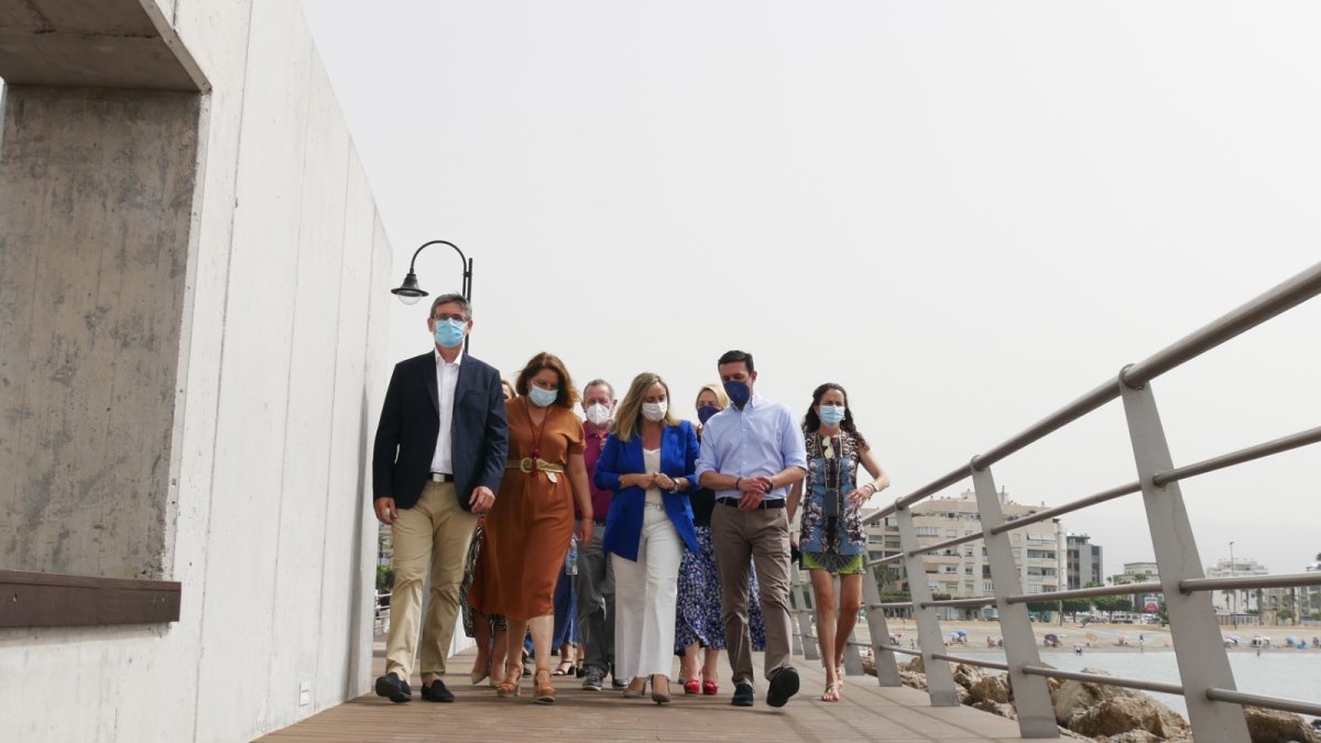 Inauguración de la nueva pasarela del puerto abderitano.