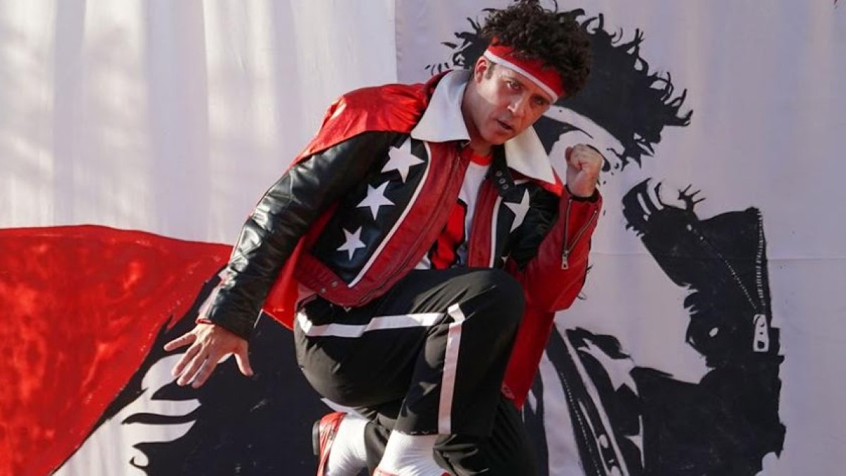 Espectáculo para todos los públicos The Legend. El Gran Dimitri en la Alcazaba de Almería. EL GRAN DIMITRI