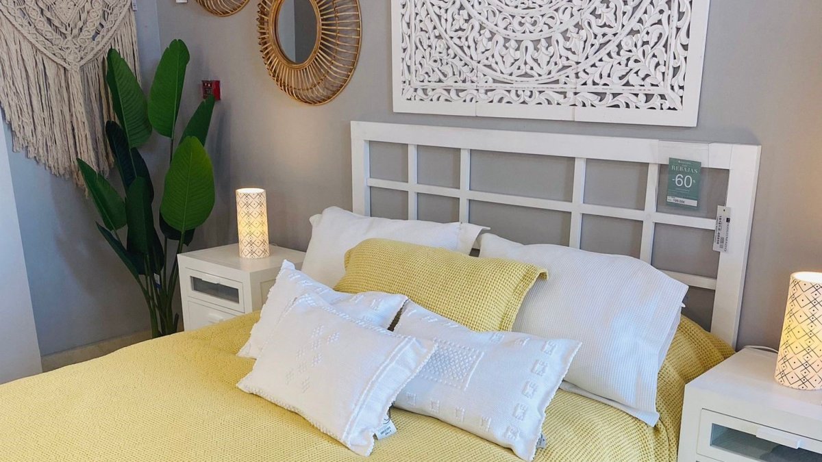 Rebajas en Muebles Mago.