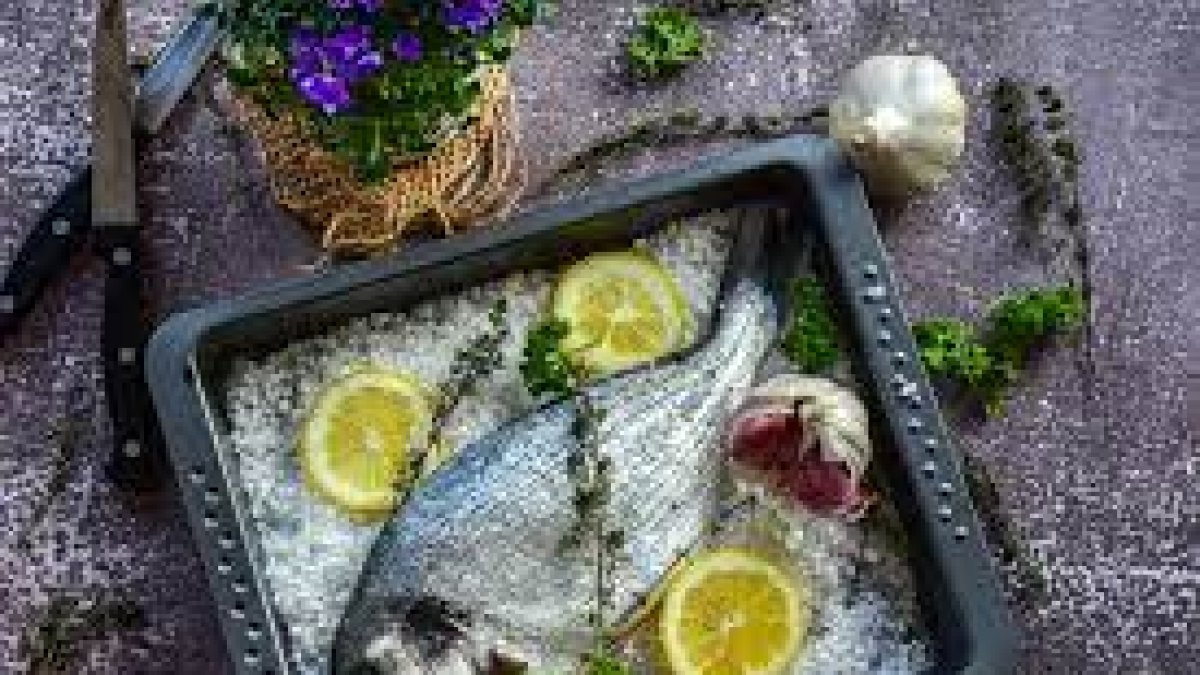 Dorada al horno para comer.