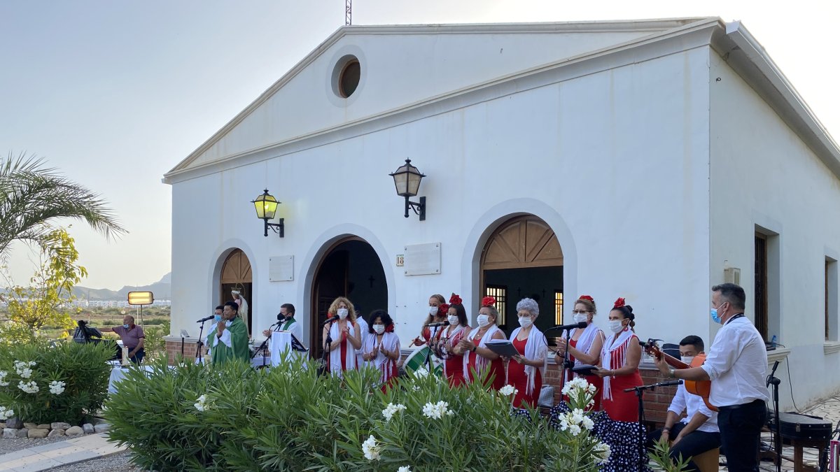 El Coro Rociero de Pulpí en la Misa en Honor a Nuestra Señora la Virgen del Carmen.