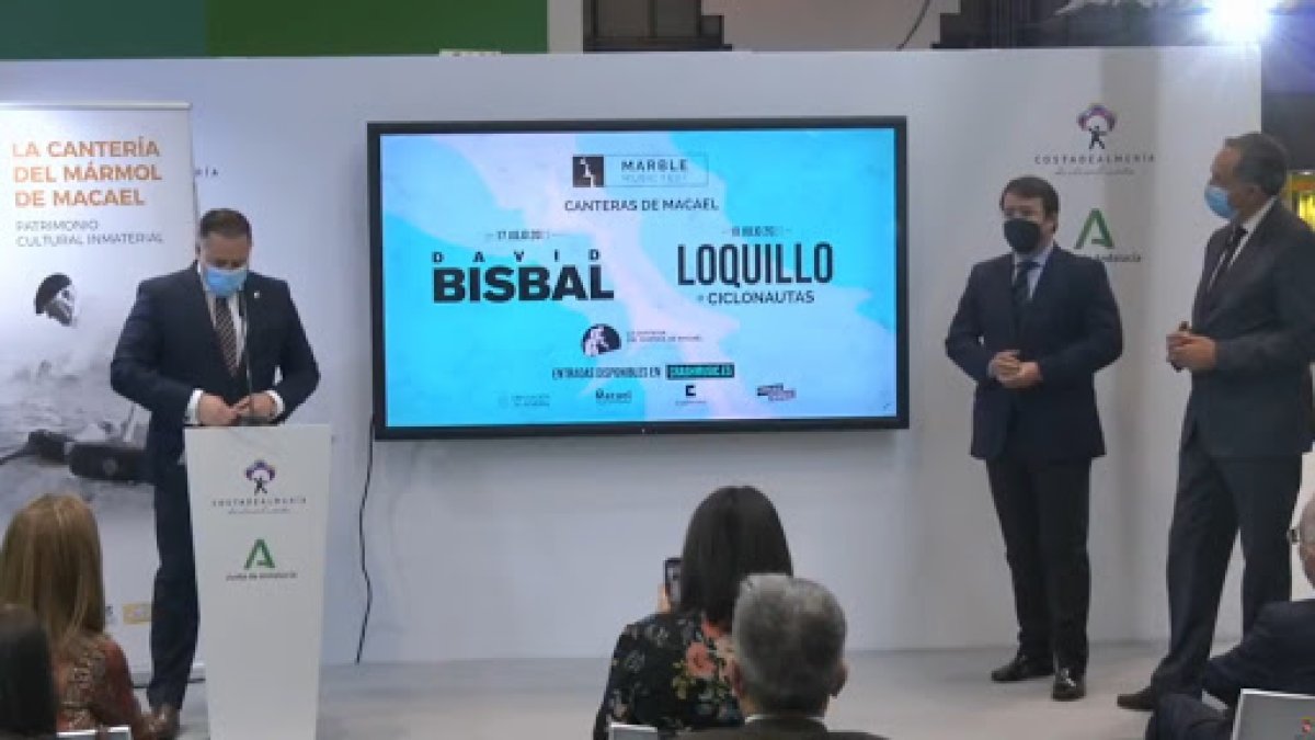 El alcalde durante la presentación del cartel de la primera edición