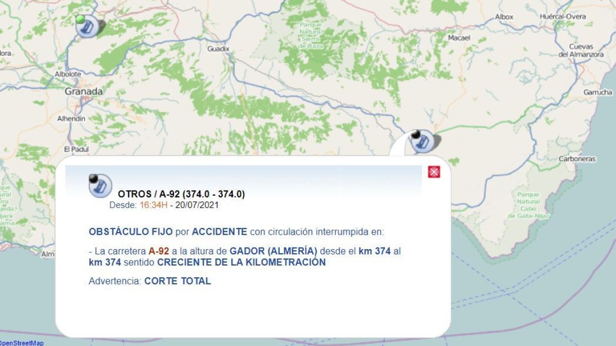 La DGT informa de los atascos en su página web.