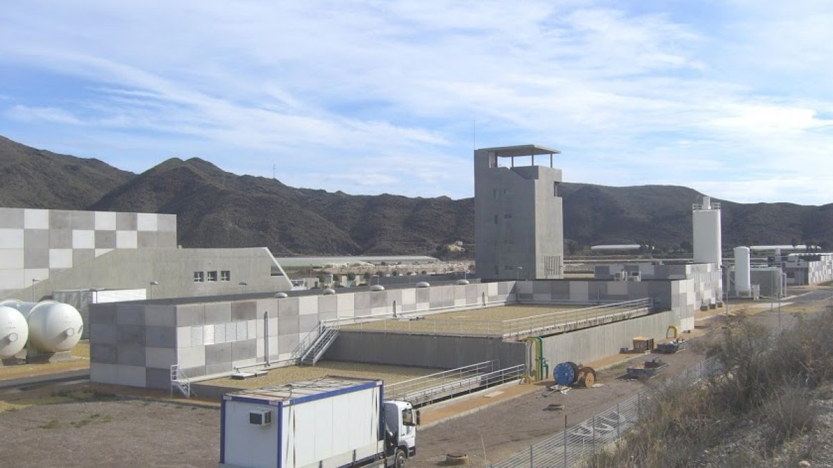 Instalaciones de la desaladora de Villaricos.
