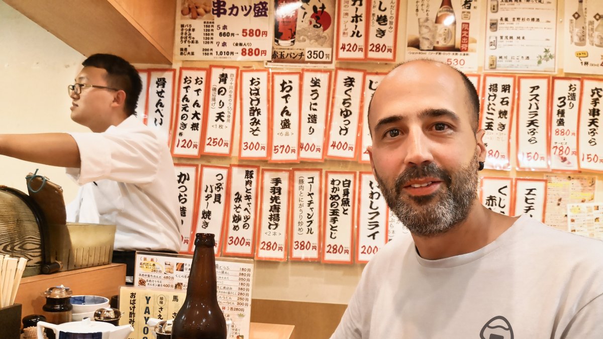 David Rodríguez López, durante uno de sus viajes a Japón.
