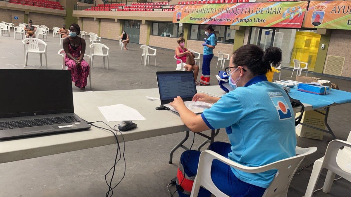 Sigue el proceso de vacunación sin descanso.