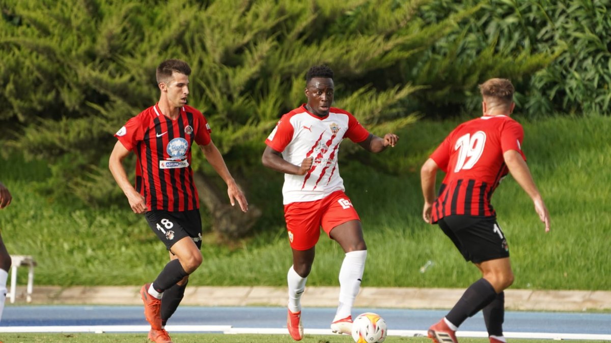 Appiah en el partido ante el Pulpileño en el campo Anexo.