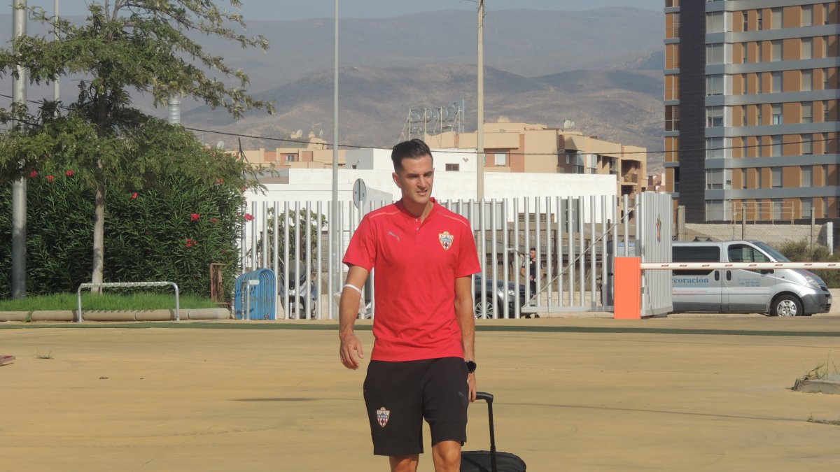 Villar llegando al Estadio de los Juegos Mediterráneos.