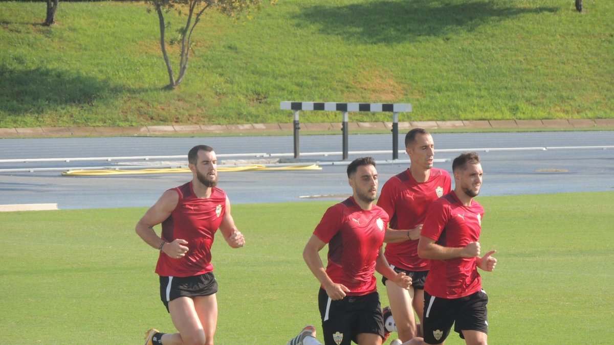 Peybernes en el Anexo con Petrovic, Aguza y Vada.