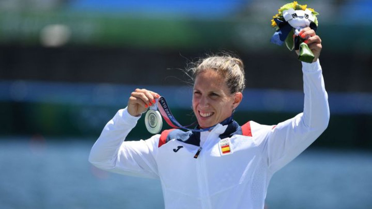 Teresa Portela con su medalla de plata.