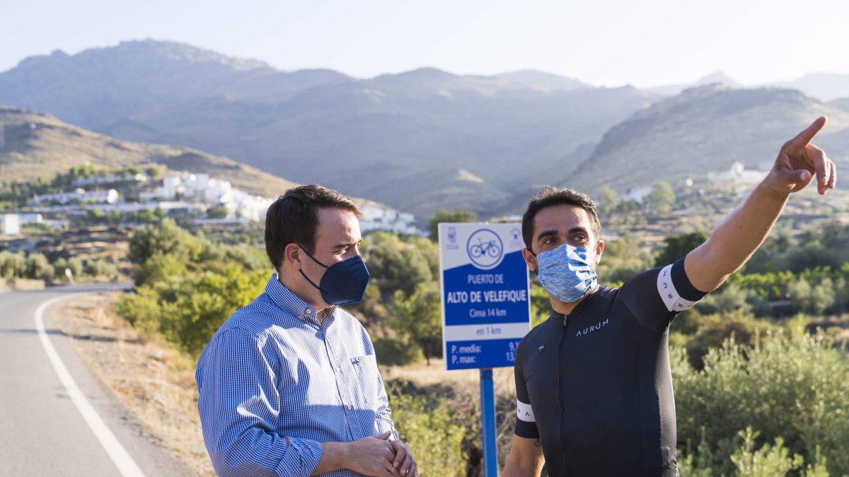 Fernando Giménez con Alberto Contador.