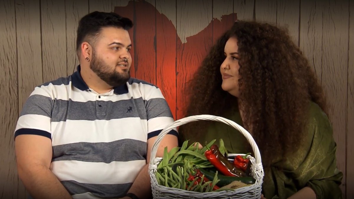 Jaime, María y la cesta con productos de Almería: el trío que conquistó Cuatro.