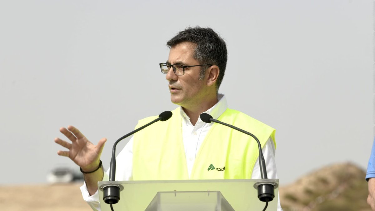 El ministro de la Presidencia, Félix Bolaños, este viernes en Almería.