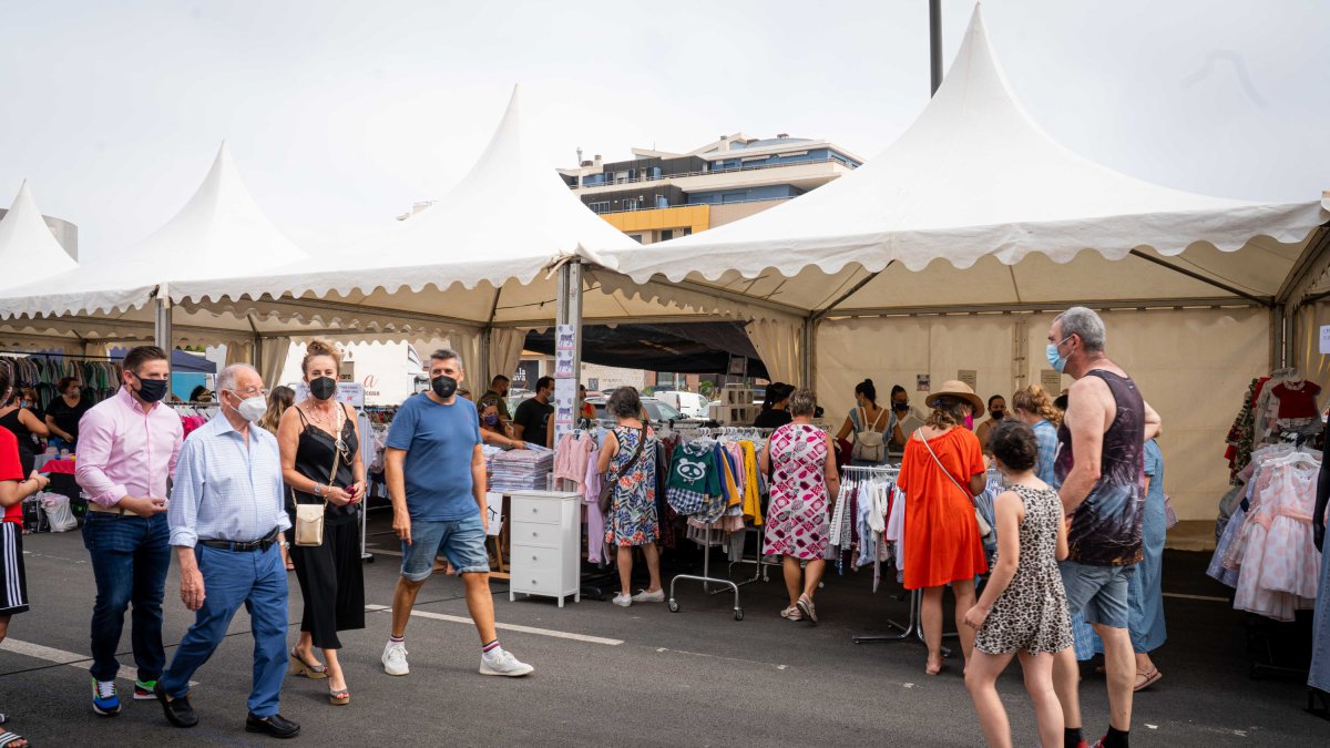 Gabriel Amat durante su recorrido por el Mercado.