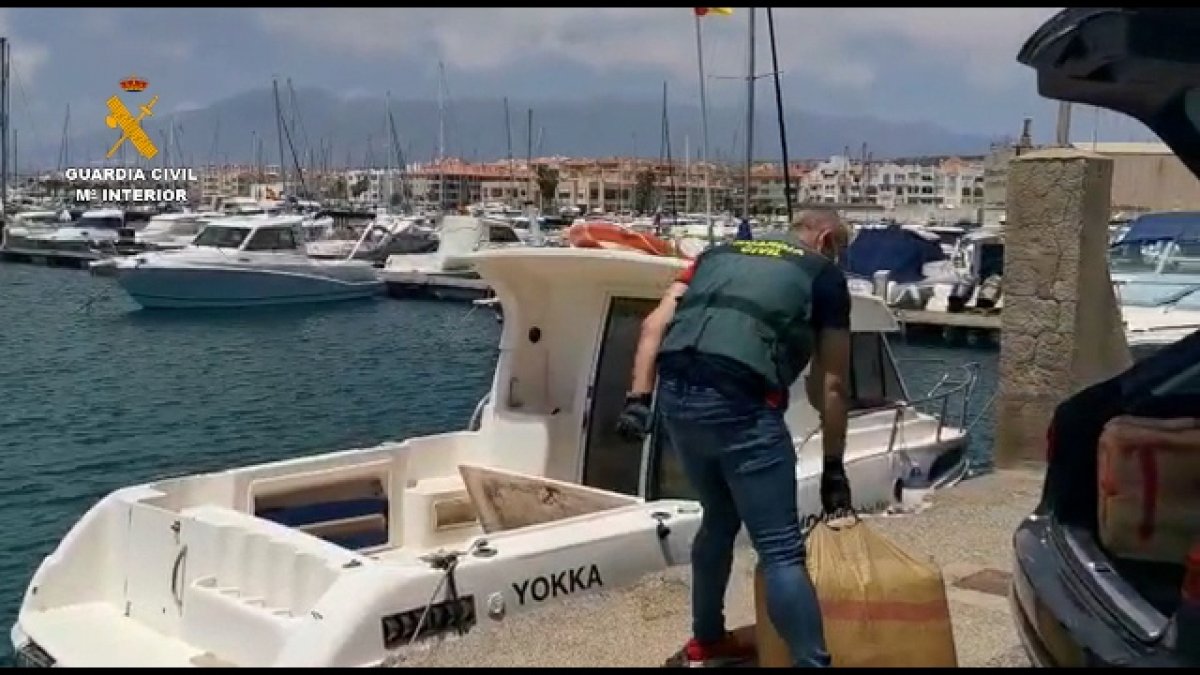 Un momento de la Operación Abdera, en una imagen facilitada por la Guardia Civil.